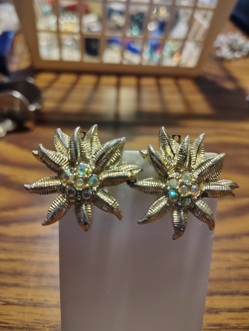 Vintage 1950's Rare Gold Toned Starflower Crystal Clip-On Earrings